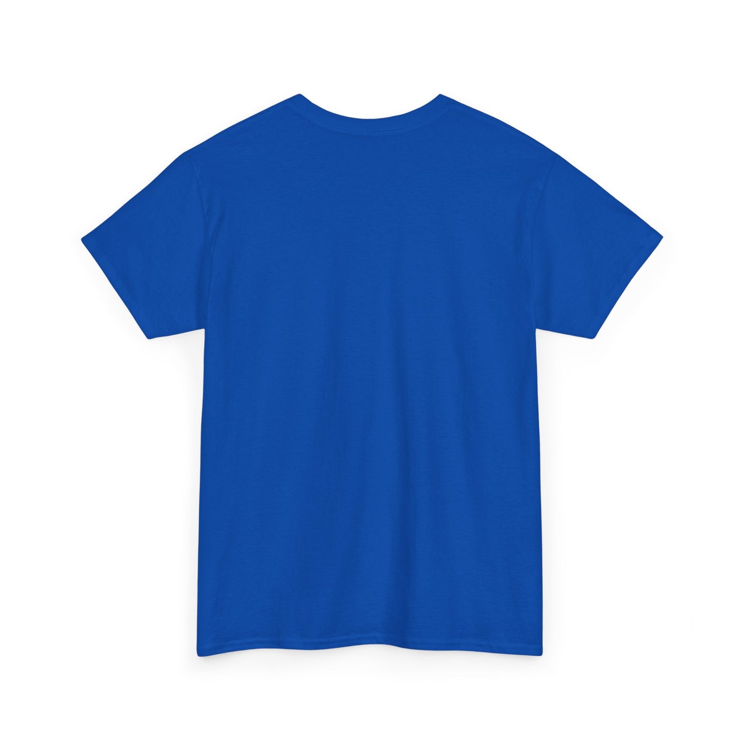 Camiseta tallas grandes retro hermosa mujer sentada en silla