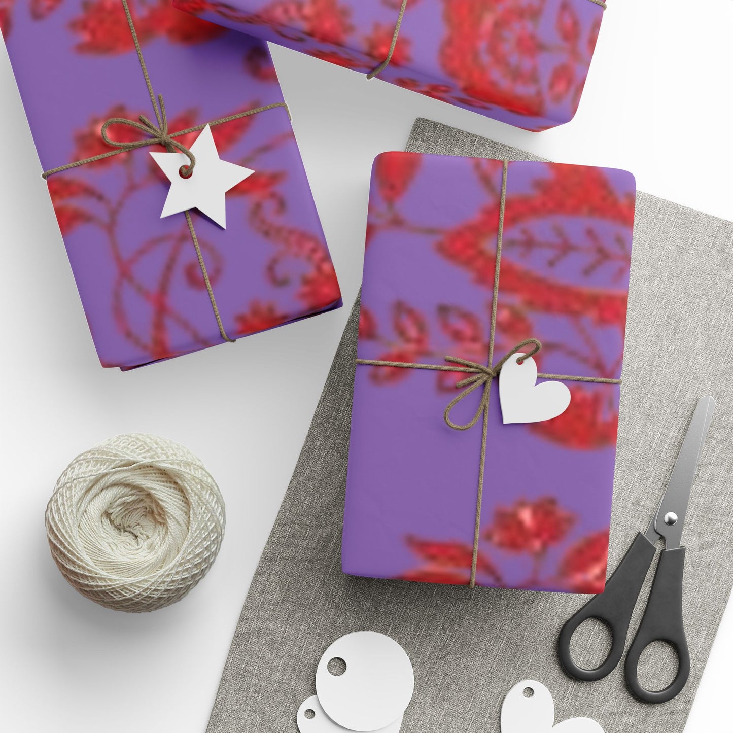 Papel de regalo floral vibrante para regalar | Diseño morado y rojo | Perfecto para cualquier ocasión