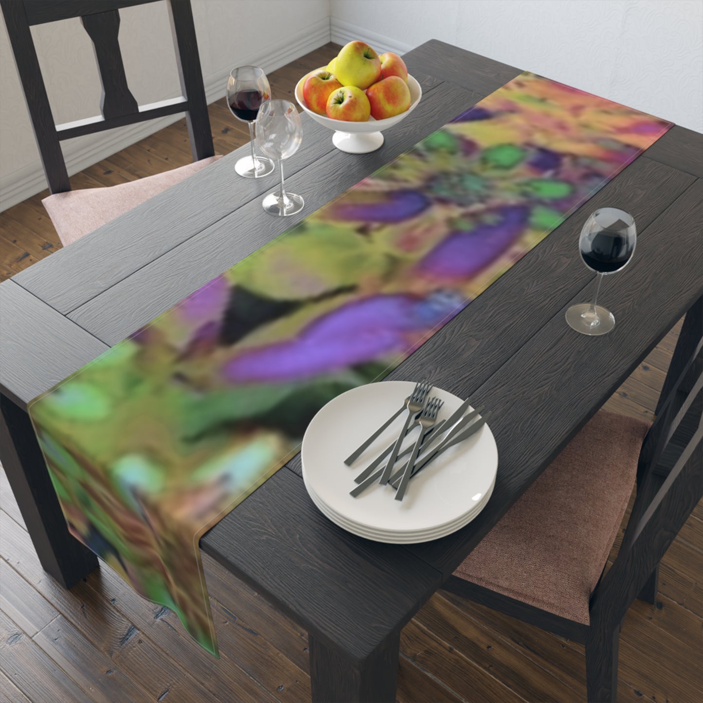Camino de mesa floral vibrante para la decoración del hogar: perfecto para el entretenimiento y las celebraciones de primavera.