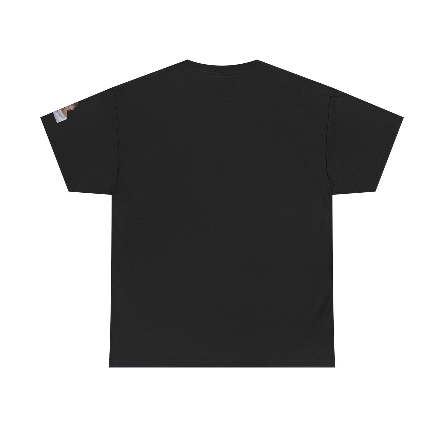 Camiseta unisex de algodón grueso con temática de aventuras en coches retro: perfecta para los amantes de los coches.