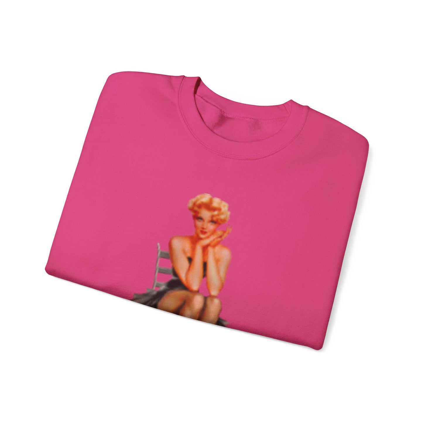 Sudadera retro hermosa mujer sentada en silla