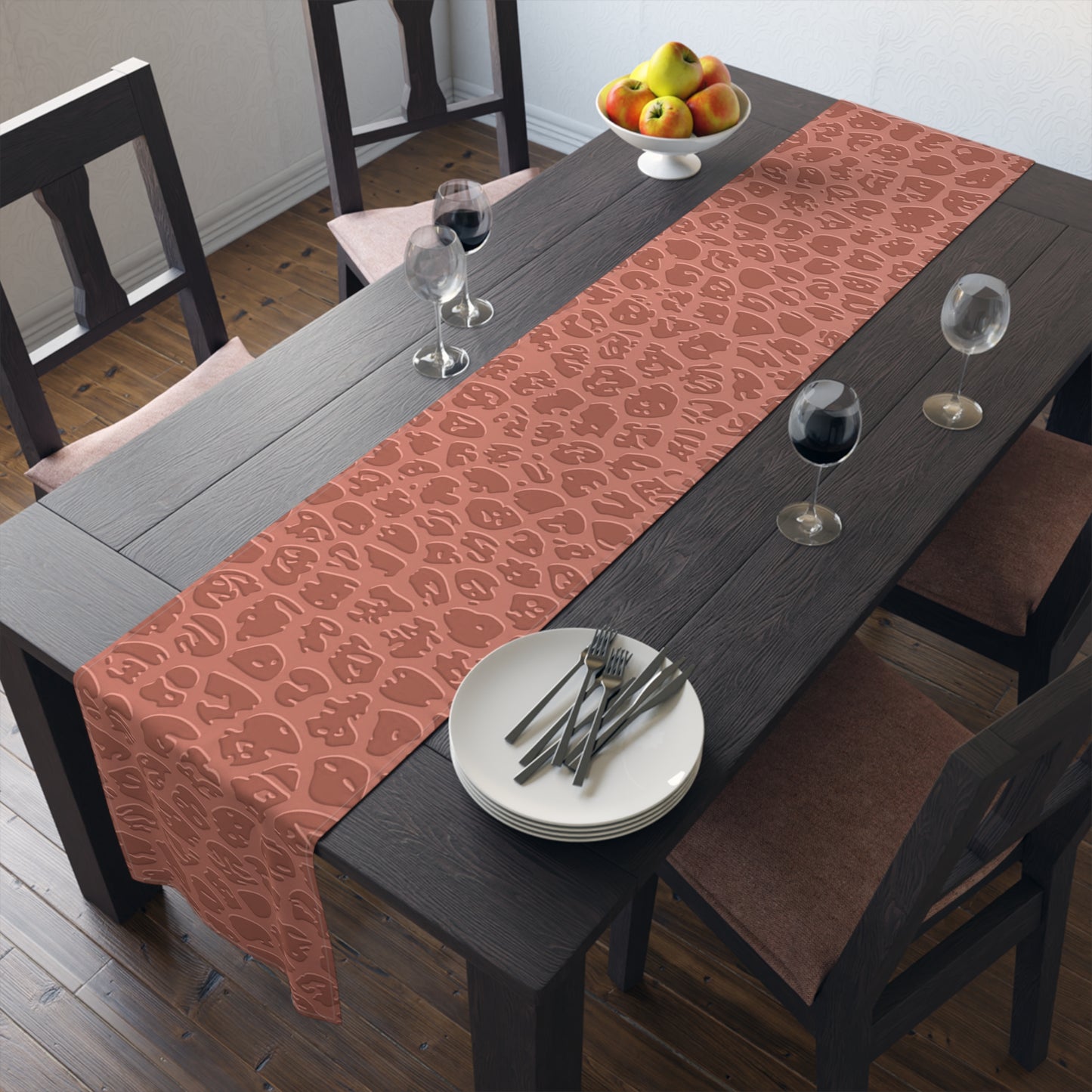 Elegante camino de mesa con estampado animal para la decoración del hogar