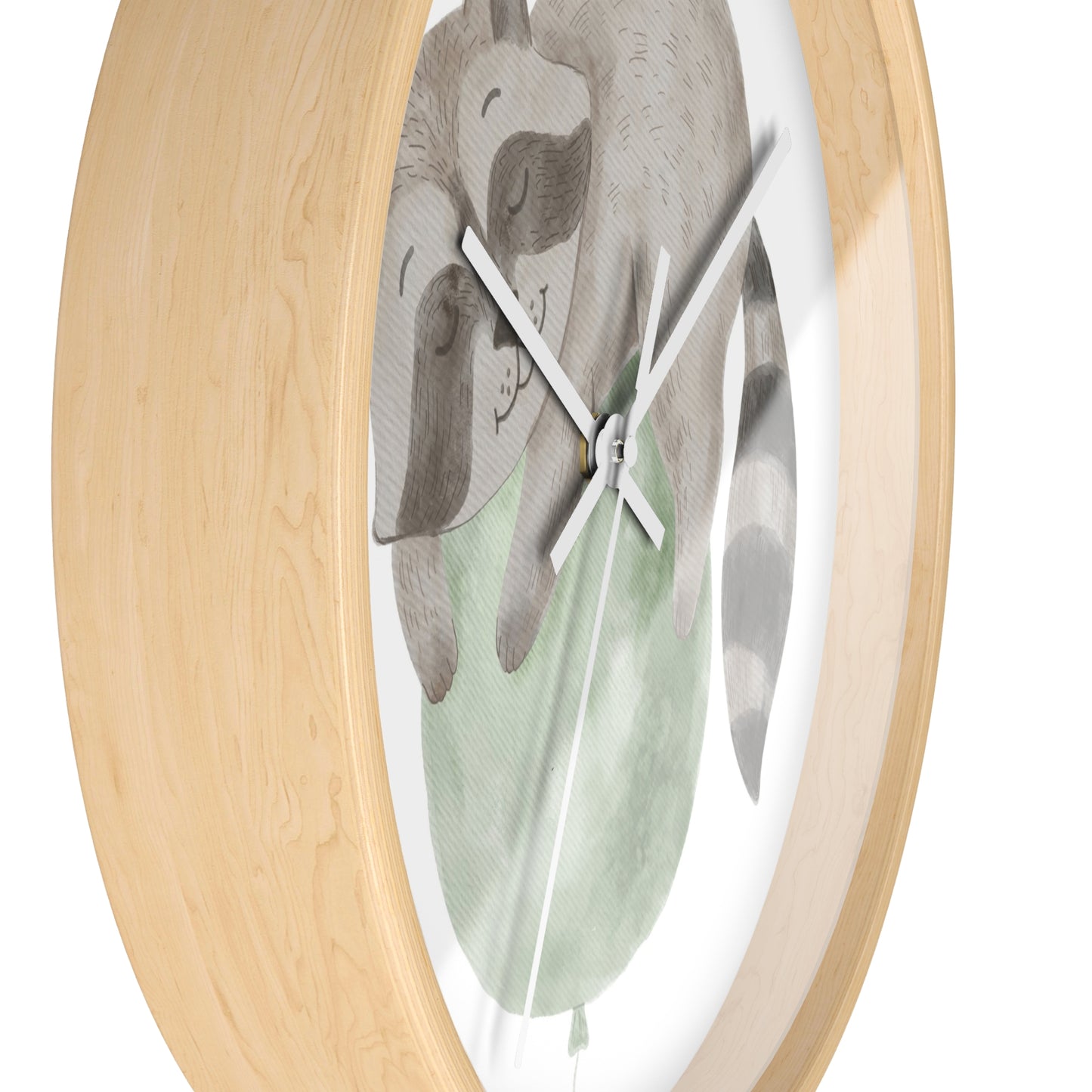 Reloj de pared Mapache sobre globo verde