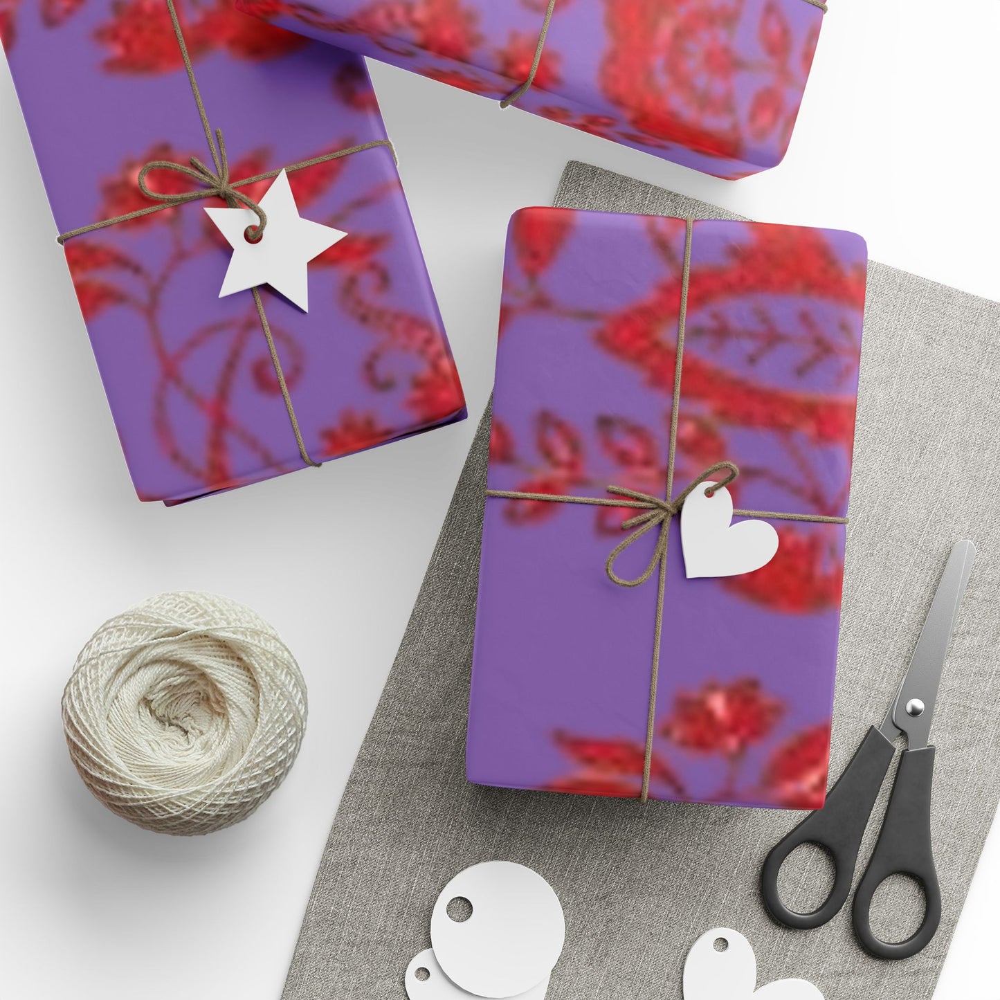 Papel de regalo floral vibrante para regalar | Diseño morado y rojo | Perfecto para cualquier ocasión