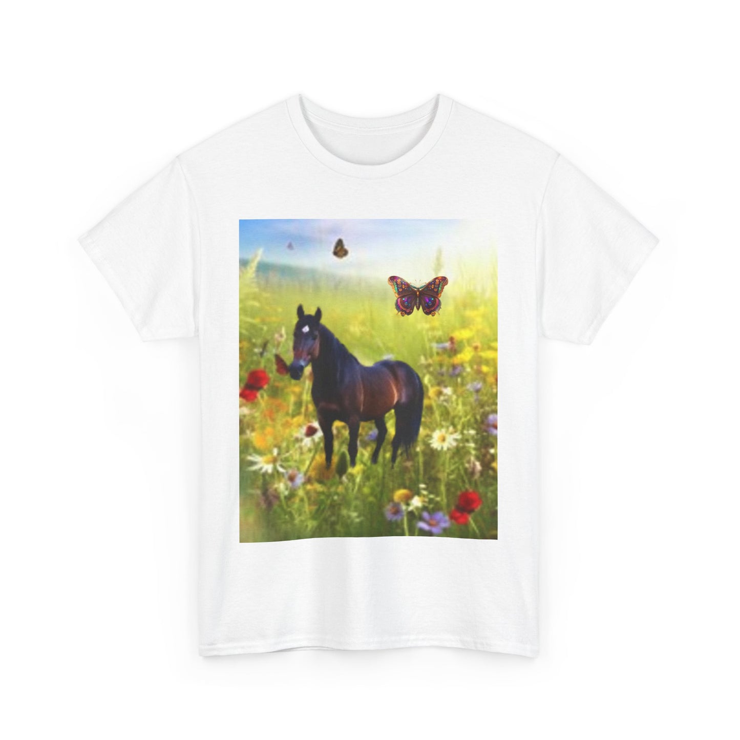 Camiseta unisex de algodón grueso inspirada en la naturaleza con diseño de caballo y mariposa