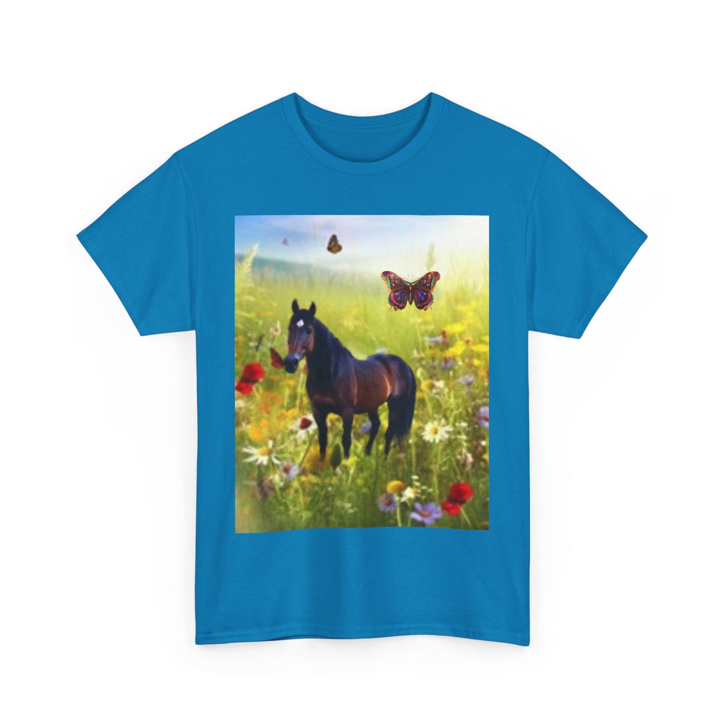 Camiseta unisex de algodón grueso inspirada en la naturaleza con diseño de caballo y mariposa