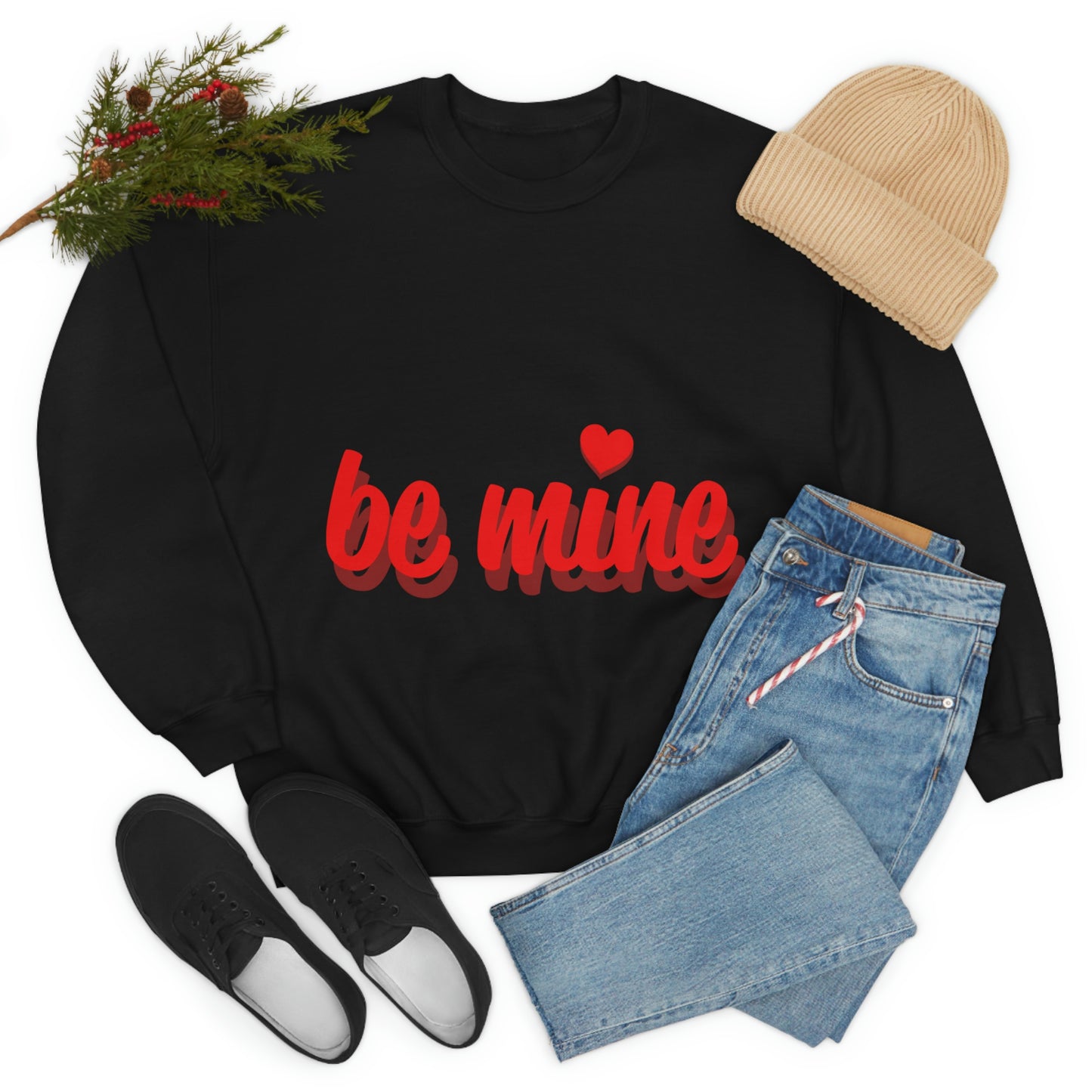 Sé mía en sudadera roja con cuello redondo Necesito un amor