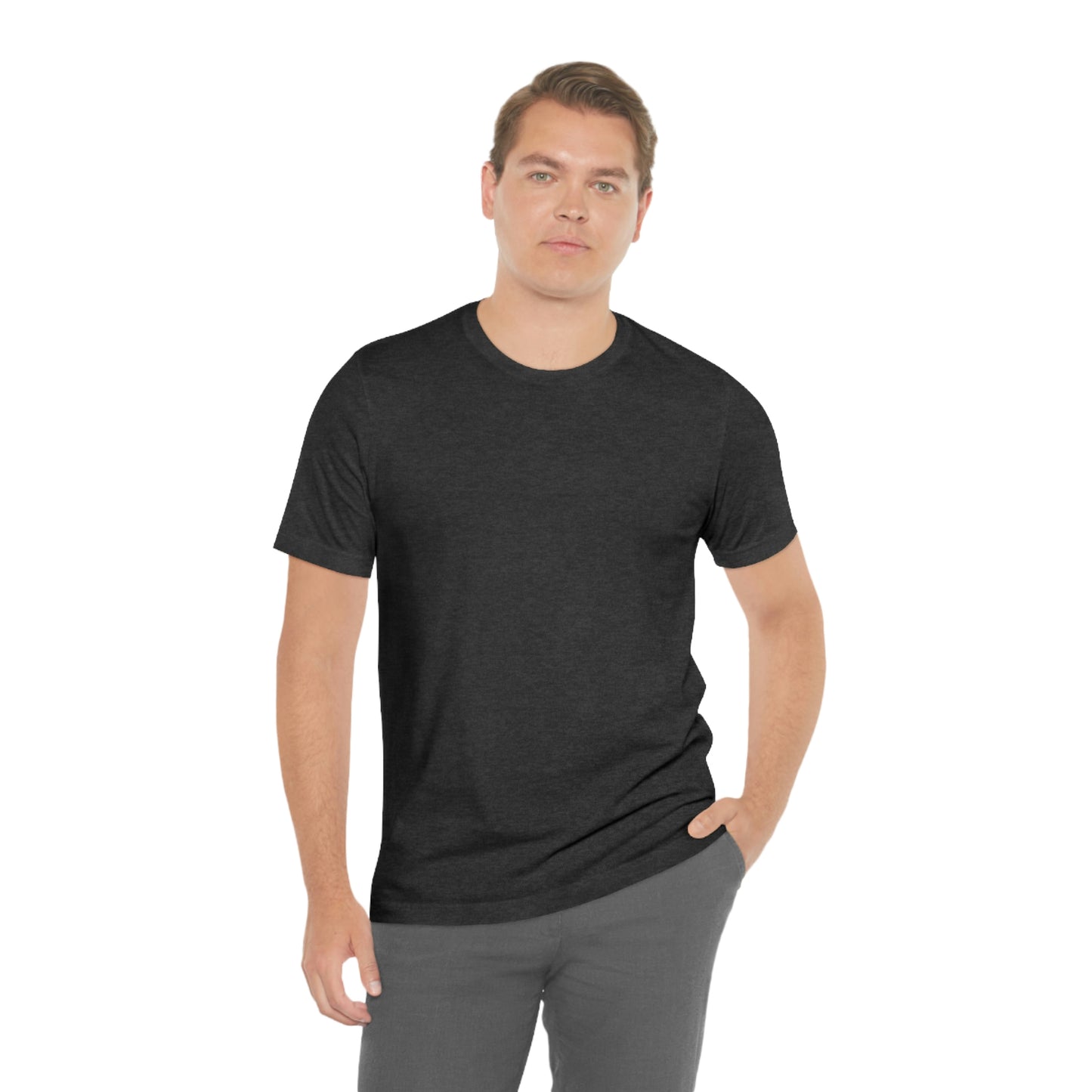 Guapo hombre motociclista camiseta motociclista rally trabajo relajante compras