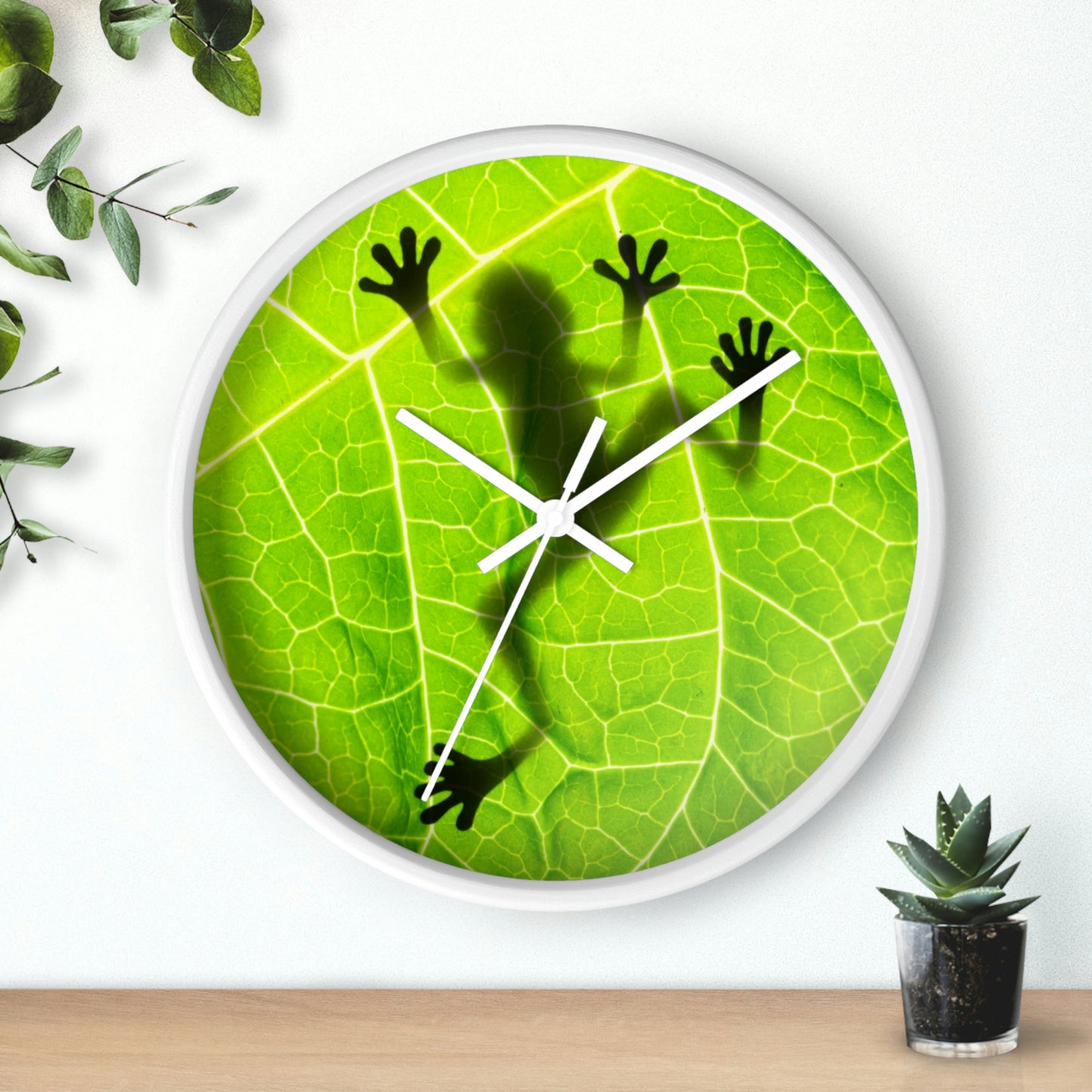 Reloj de pared con silueta de rana y hoja ¡Absolutamente mi favorito!