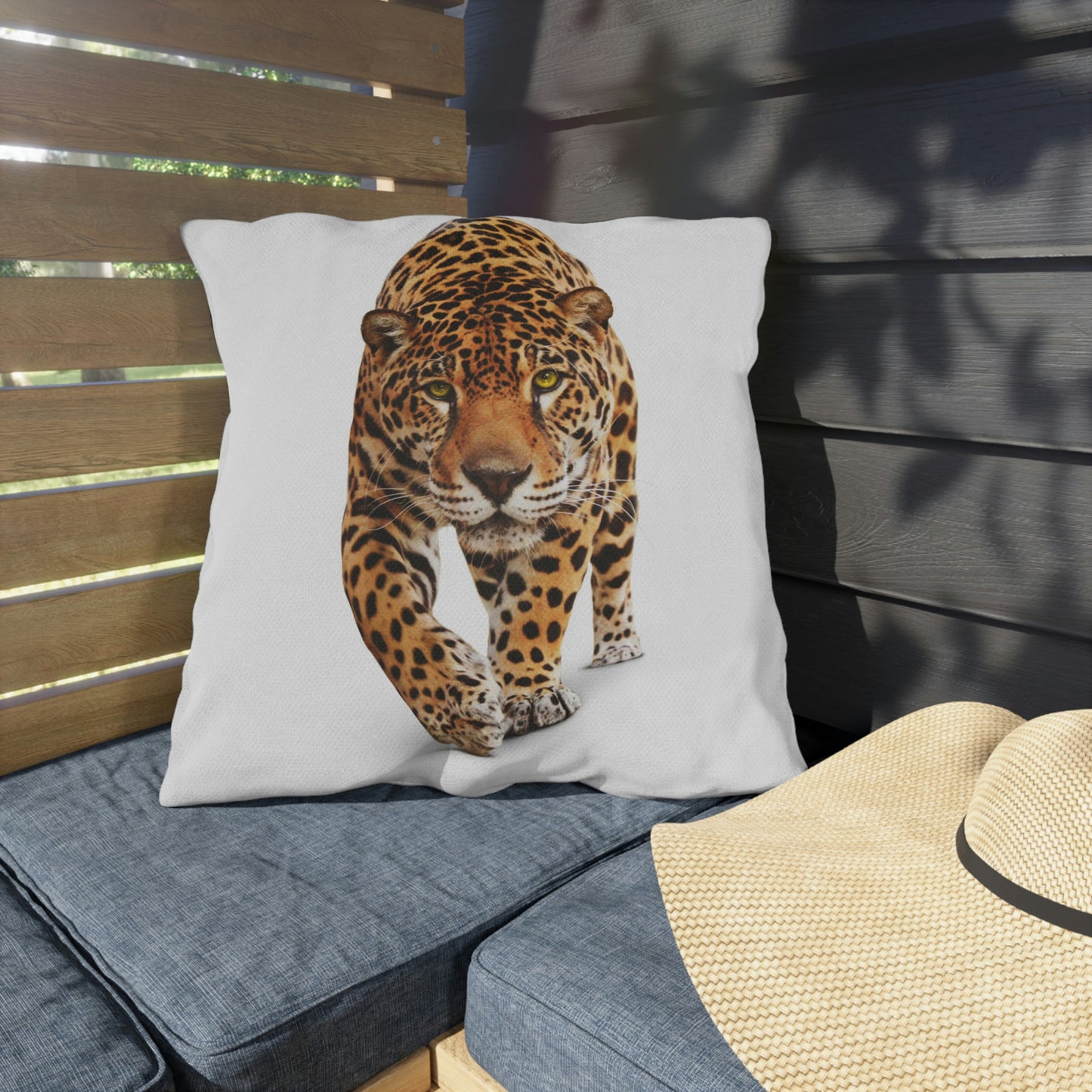 Almohadas de exterior de guepardo ¡Relajándome en mi jardín divirtiéndome!