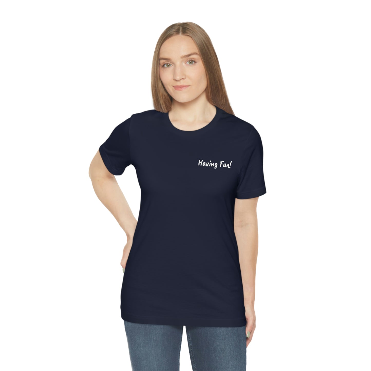 Camiseta unisex de manga corta con chica sexy en rojo, pista de carreras jugando al billar, carreras de caballos