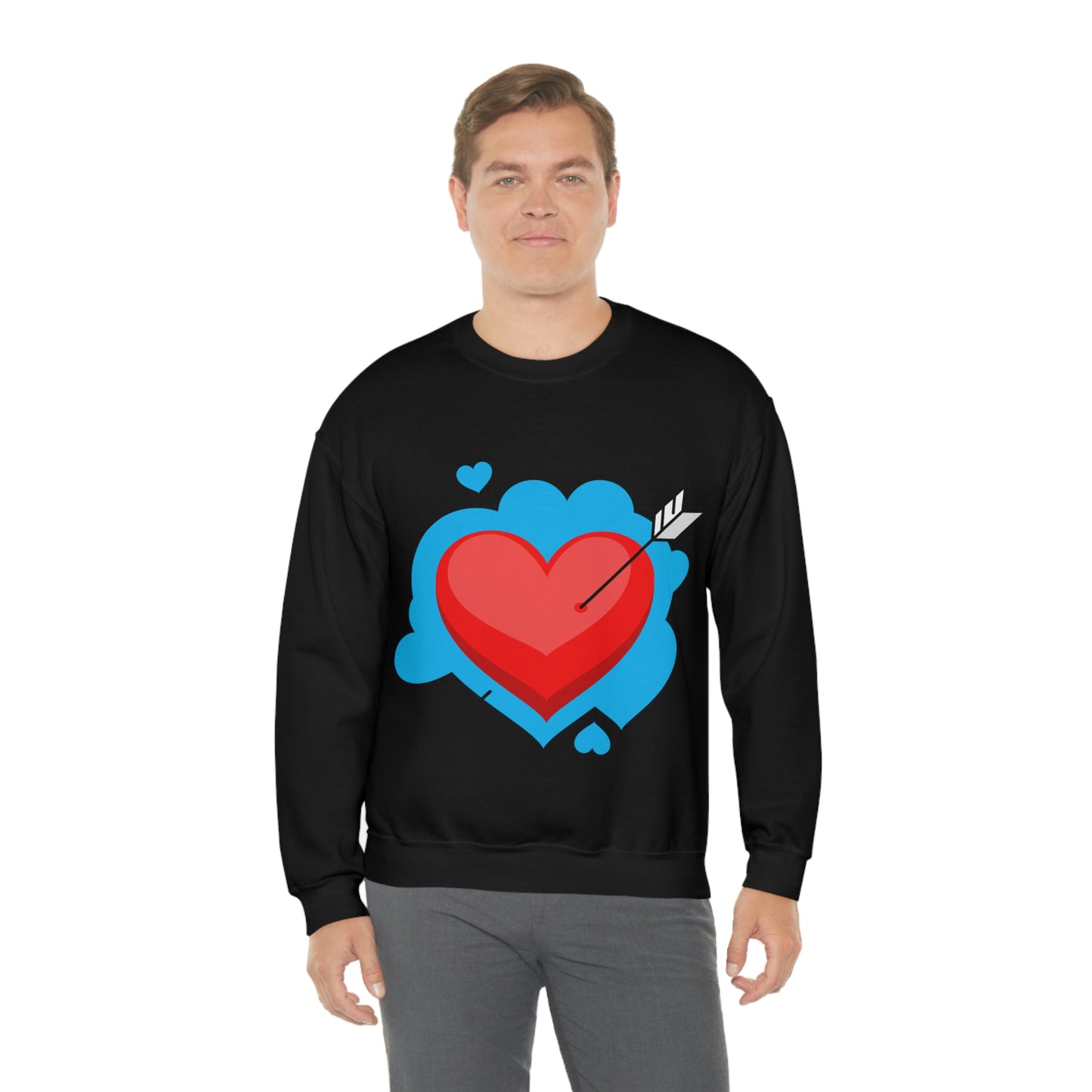 Sudadera con cuello redondo y corazón con flecha. ¡A mi hija le encanta esta sudadera!