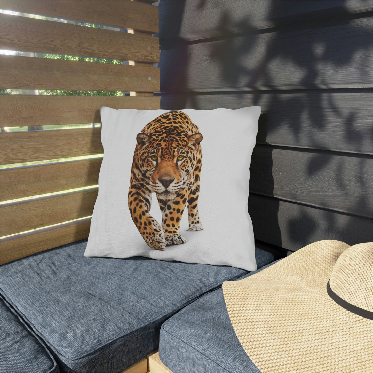 Almohadas de exterior de guepardo ¡Relajándome en mi jardín divirtiéndome!