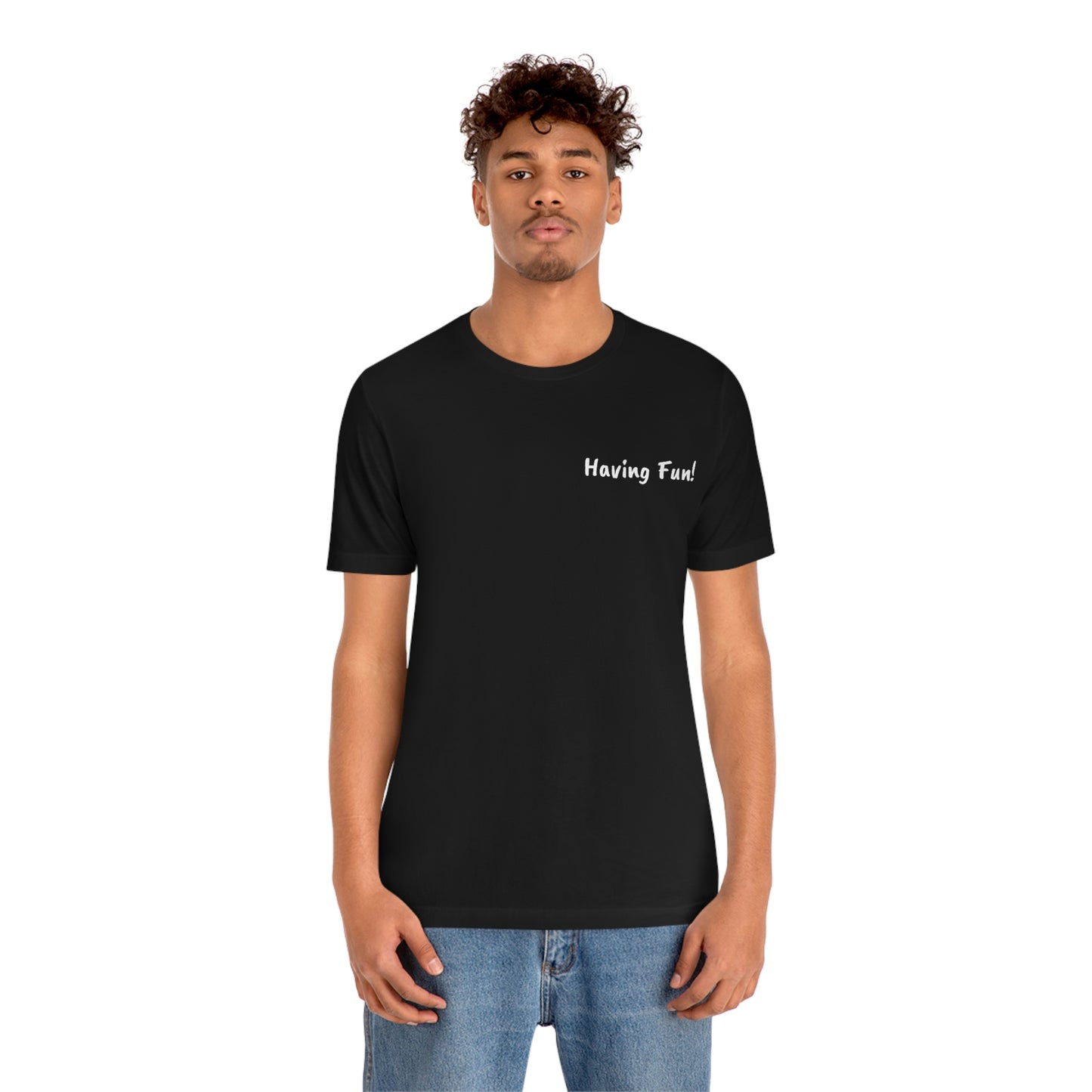 Camiseta unisex de manga corta con chica sexy en rojo, pista de carreras jugando al billar, carreras de caballos