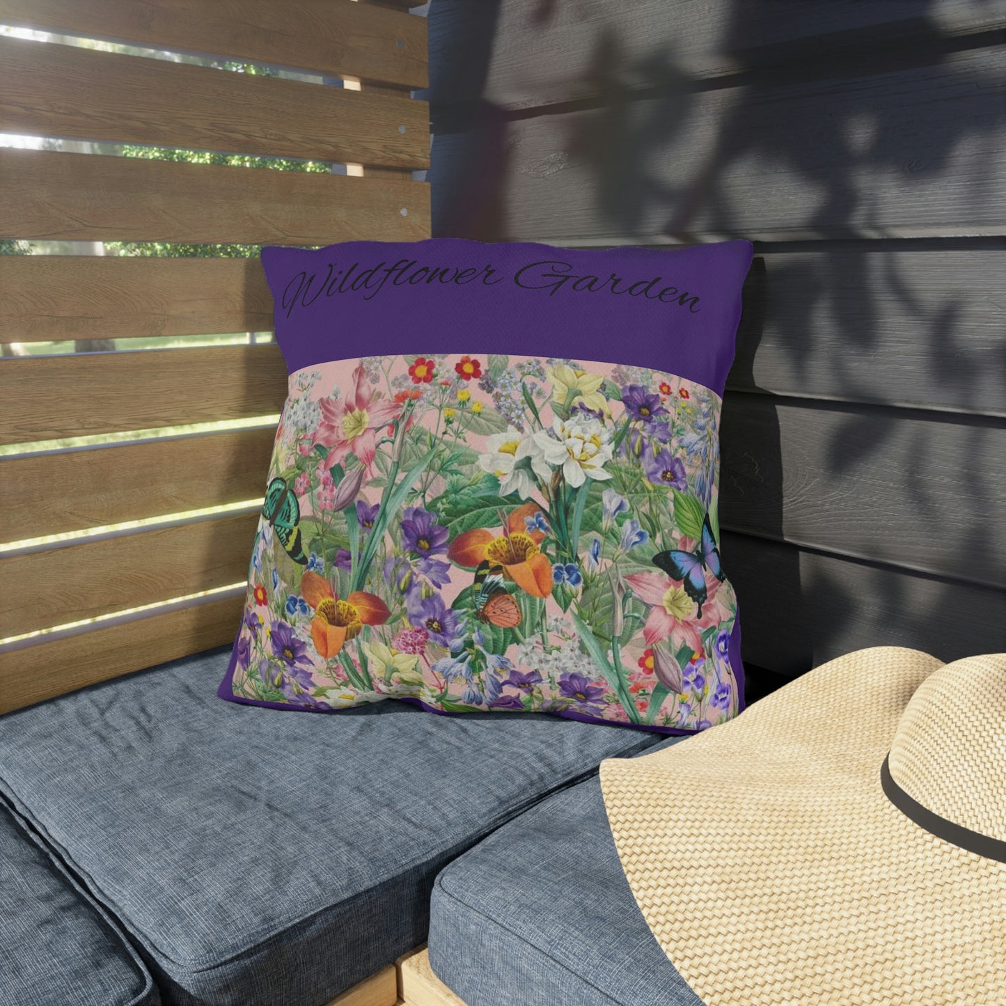 Cojines de exterior con flores silvestres para relajarse durante todo el día