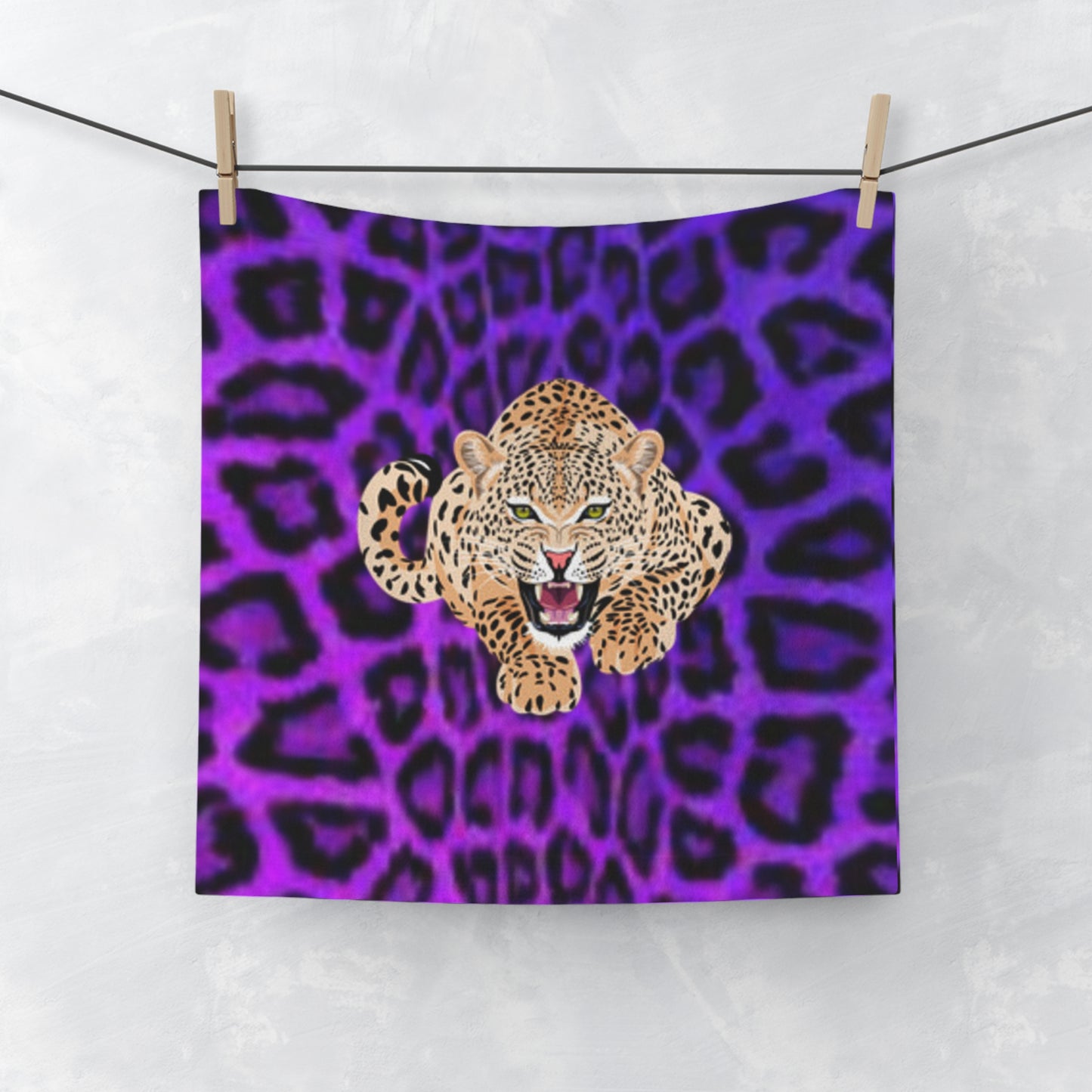 Serviette de toilette motif léopard sauvage – Imprimé animal violet vif pour la maison ou la salle de sport 