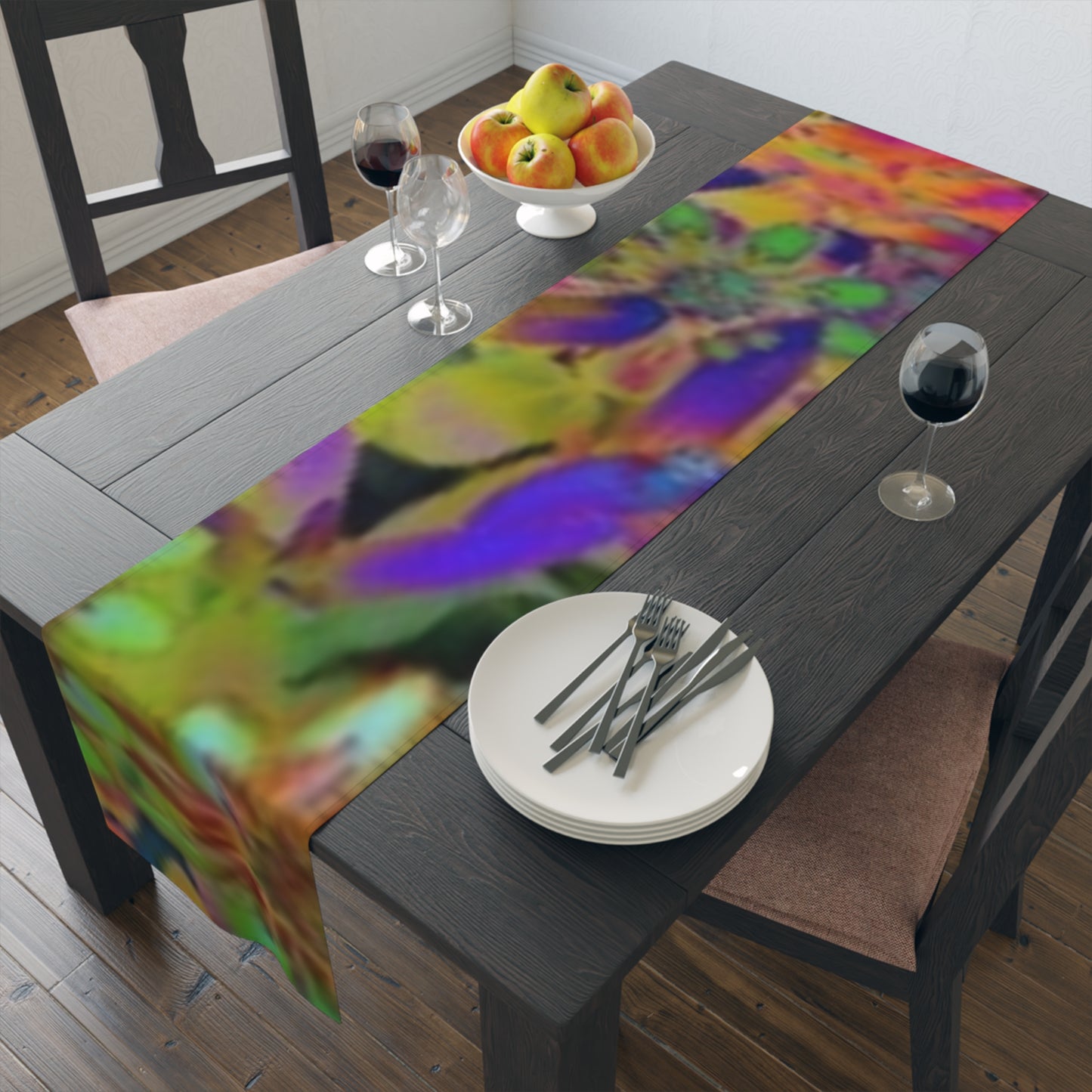 Vibrant Floral Table Runner for Home Decor - Perfect for Entertaining and Spring Celebrations