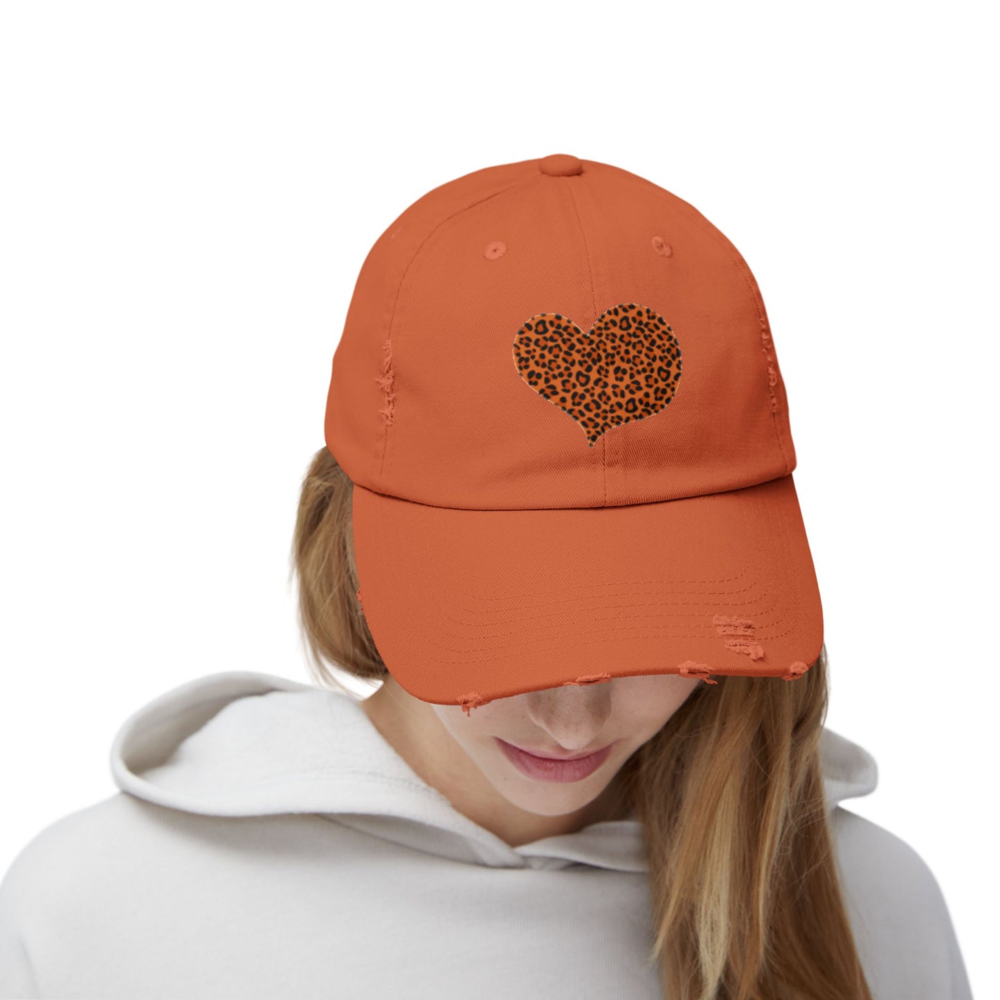 Gorra unisex con estampado de leopardo y corazón: un accesorio informal de moda para cualquier ocasión. 