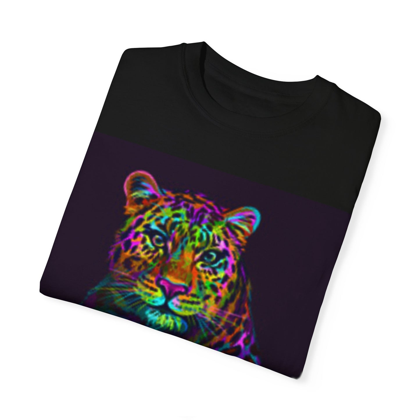 Vibrant Jungle Leopard T-Shirt for Nature Lovers