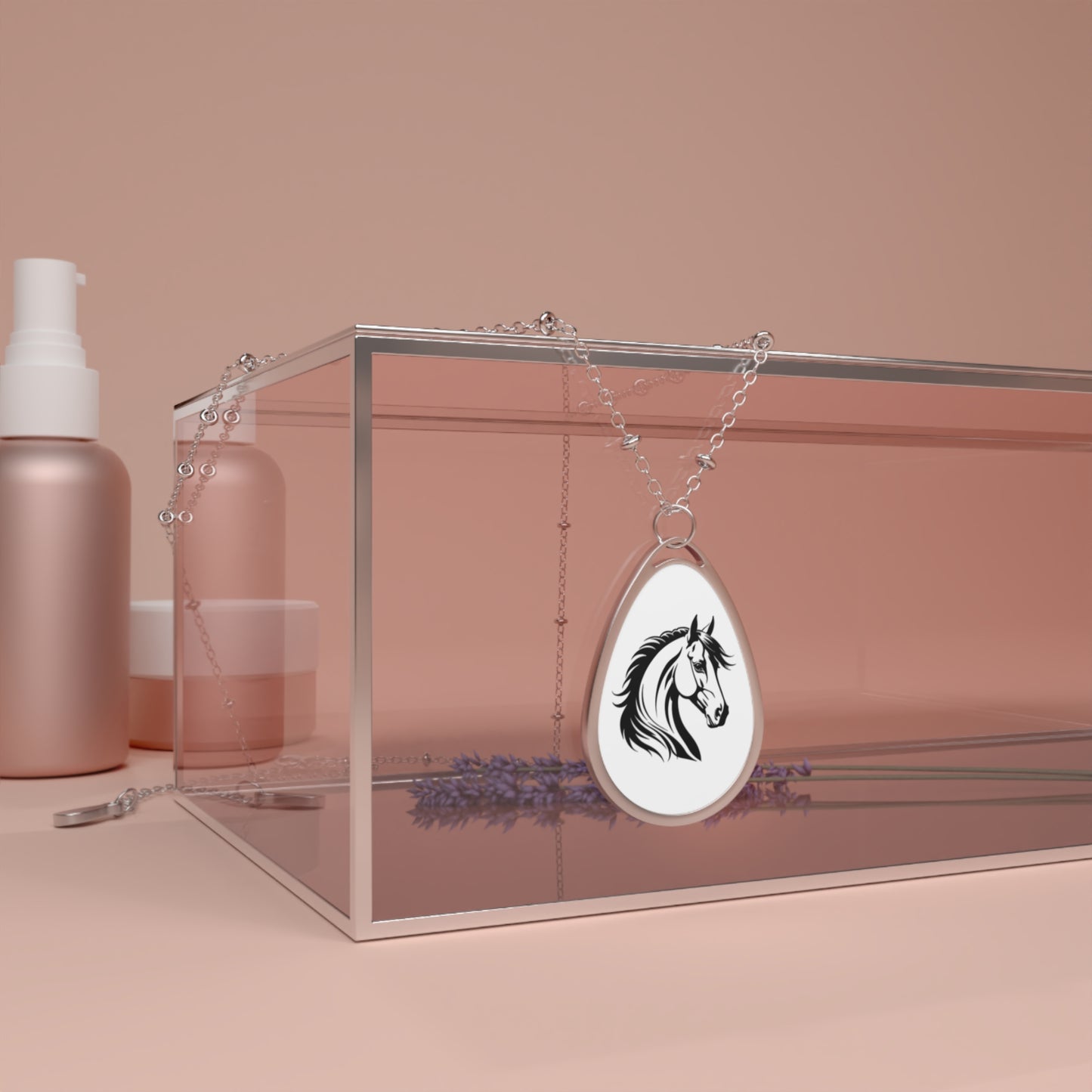 Collier élégant avec pendentif cheval : bijoux élégants pour les amoureux des animaux 