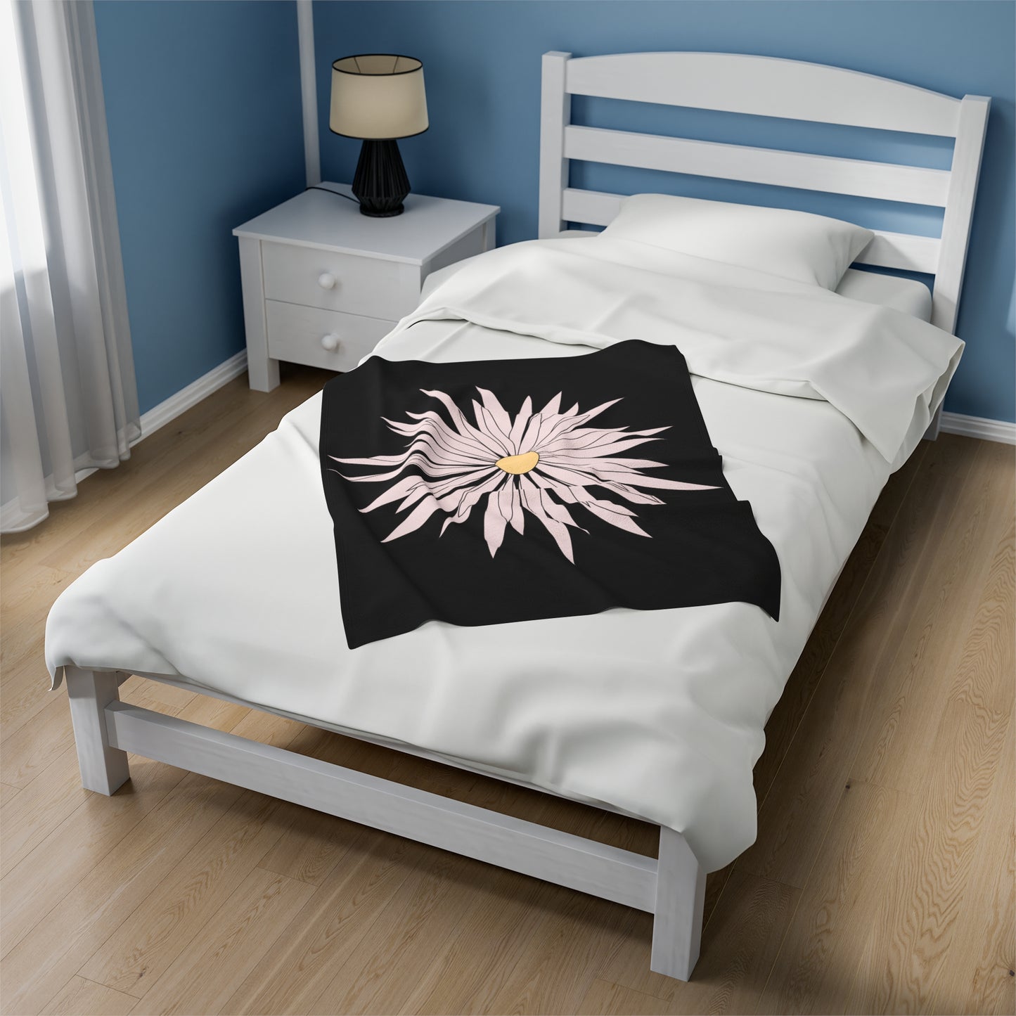 Velveteen Plush Blanket Large White Flower