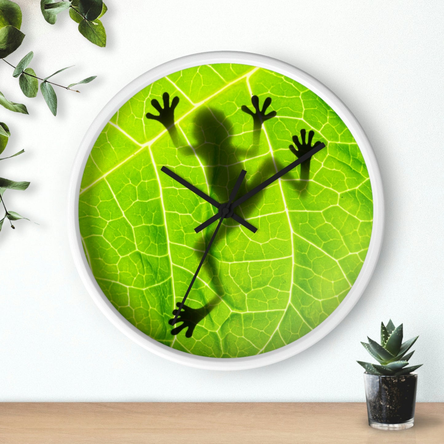 Reloj de pared con silueta de rana y hoja ¡Absolutamente mi favorito!