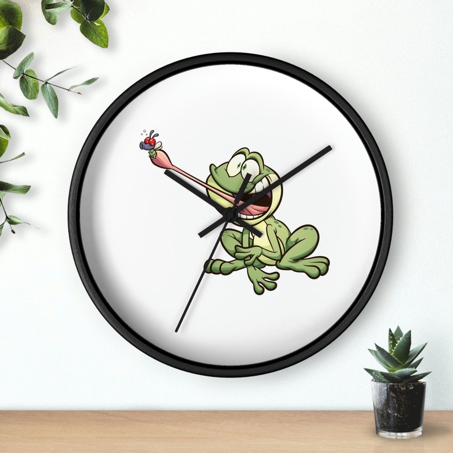 Reloj de pared con forma de rana atrapando un insecto. ¡Ideal para la habitación de los niños! ¡Un gran regalo!