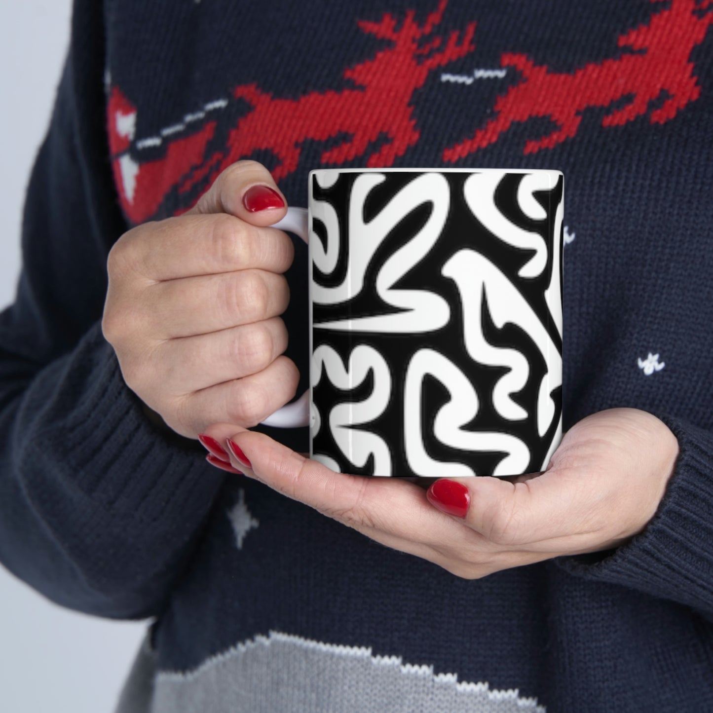 Taza de cerámica con diseño de laberinto en blanco y negro de 11 oz para leche, café, agua, cerveza y jugo