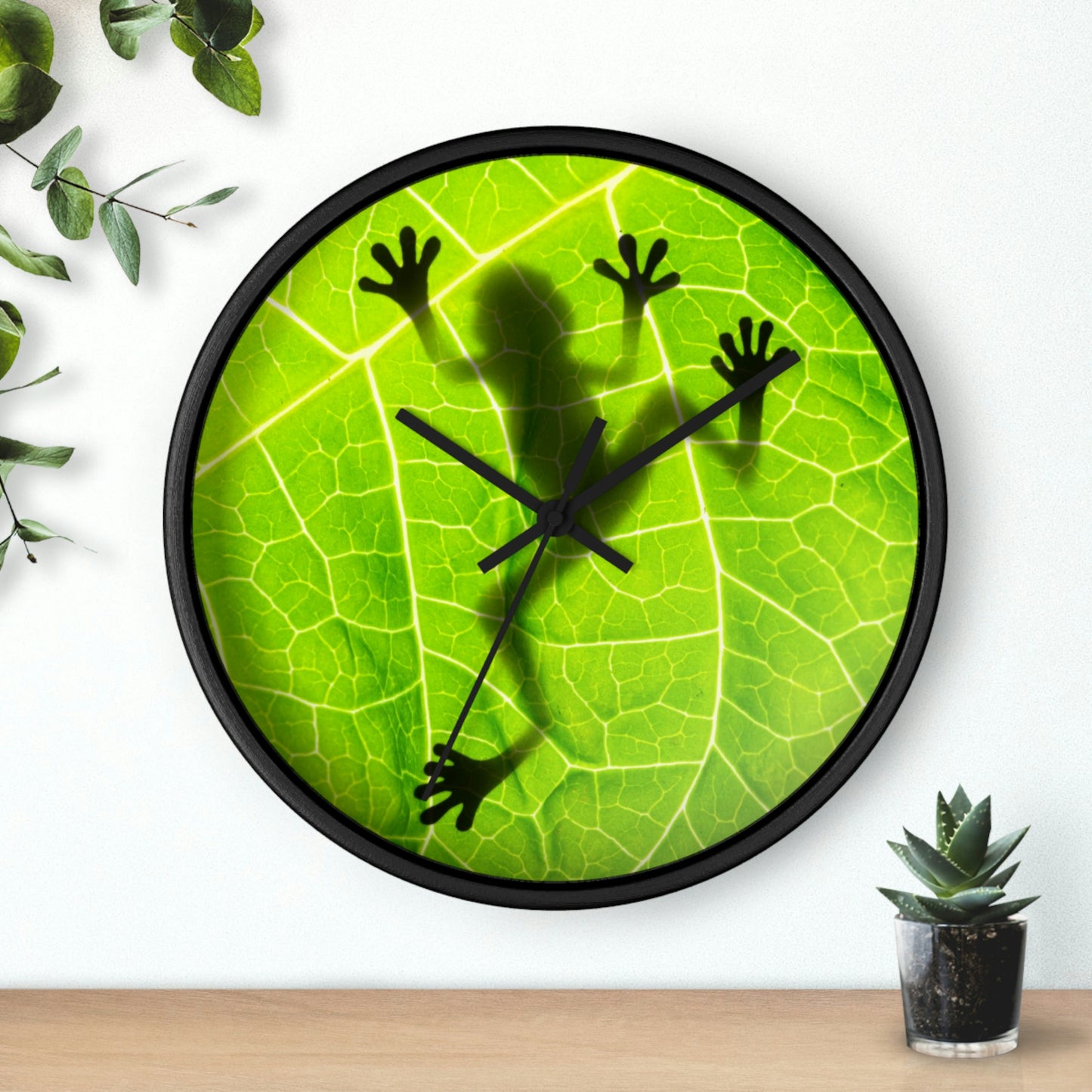 Reloj de pared con silueta de rana y hoja ¡Absolutamente mi favorito!